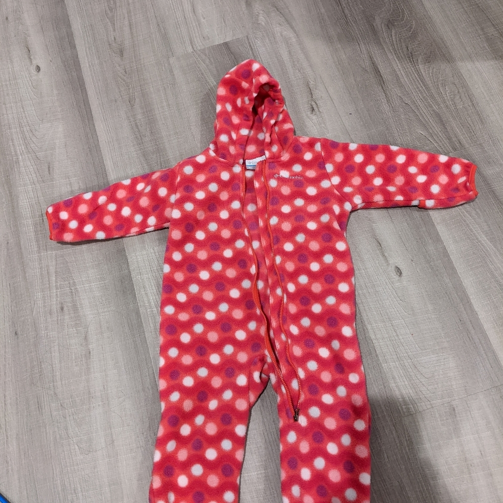 Columbia bunting full body zip 12-18 mo